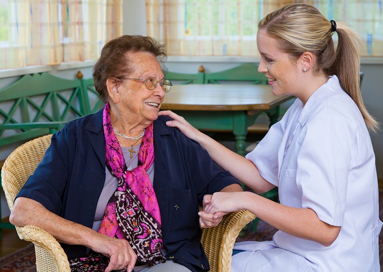 Äldre med vårdare
